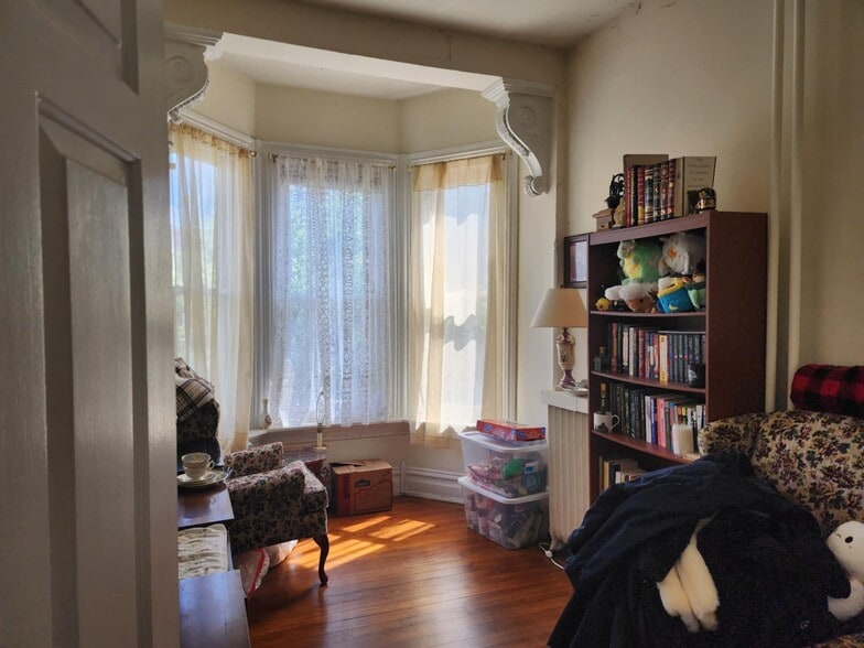 More Photos Of 87 E Broad St, Bethlehem Office For Sale