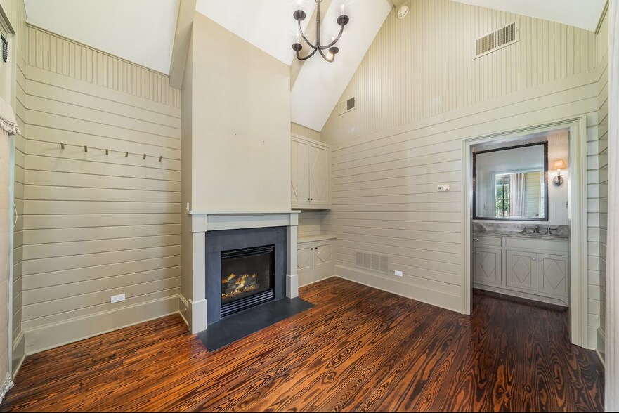More Photos Of 2315 Routh St, Dallas Office Residential For Sale