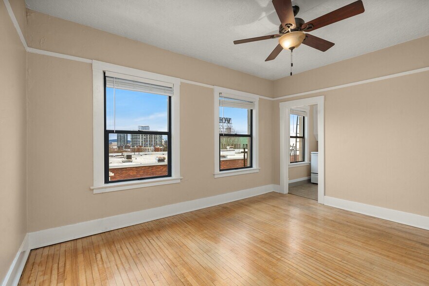 More Photos Of 2157 W Burnside St, Portland Apartments For Sale