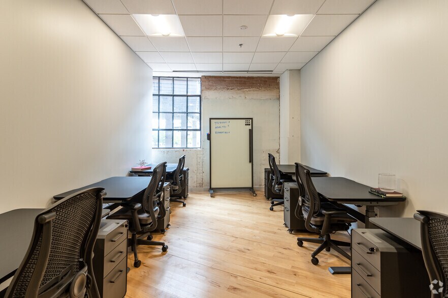 More Photos Of 603 Munger Ave, Dallas Office For Lease