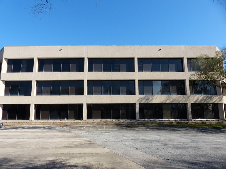 More Photos Of 1035 Dairy Ashford Rd, Houston Office For Lease