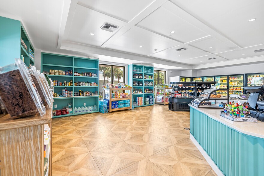 More Photos Of 5400 South Seas Plantation Rd, Captiva Hotel For Lease