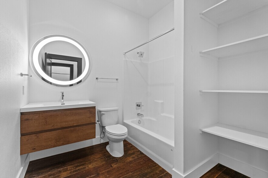 More Photos Of 124 S Joplin Ave, Joplin Warehouse For Sale