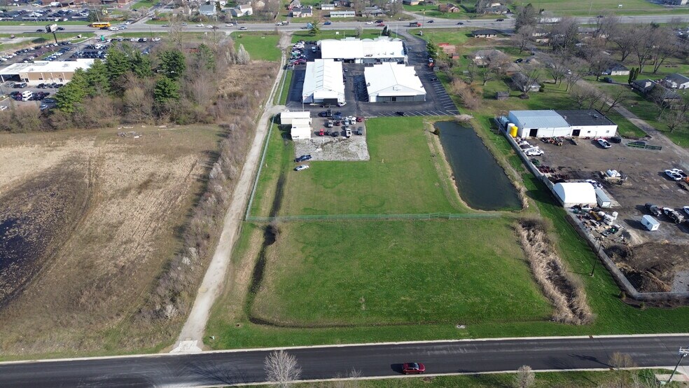 More Photos Of 8407 E US Highway 36, Avon Land For Lease