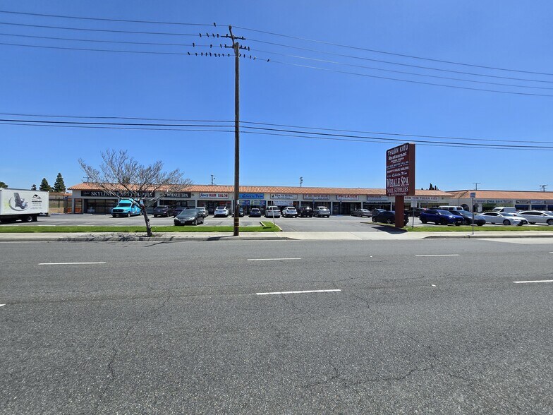 More Photos Of 14282 Brookhurst St, Garden Grove Unknown For Lease