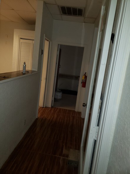 More Photos Of 1110 2nd Ave S, Lake Worth Warehouse For Lease