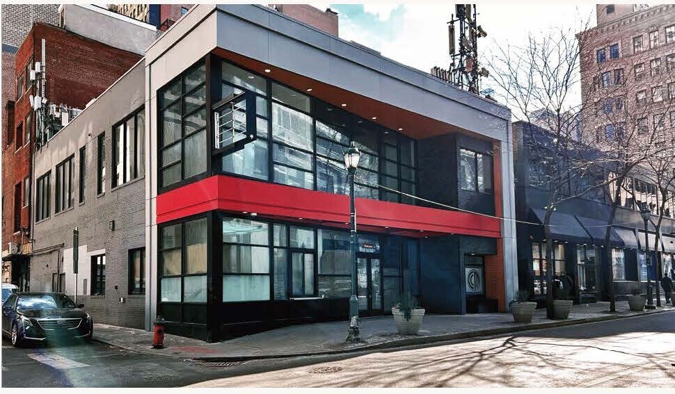 More Photos Of 33 S 16th St, Philadelphia Office For Sale