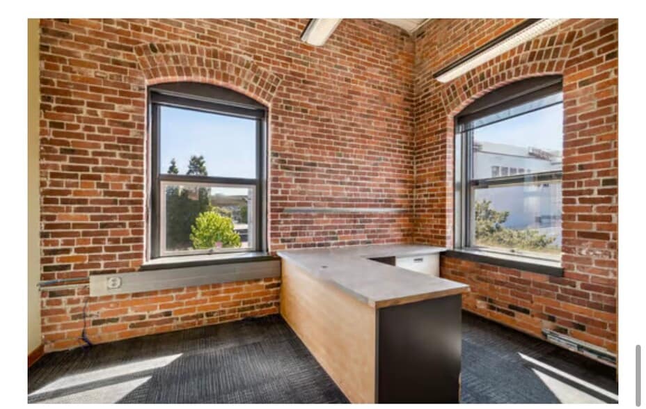 More Photos Of 101 E 26th St, Tacoma Office For Lease