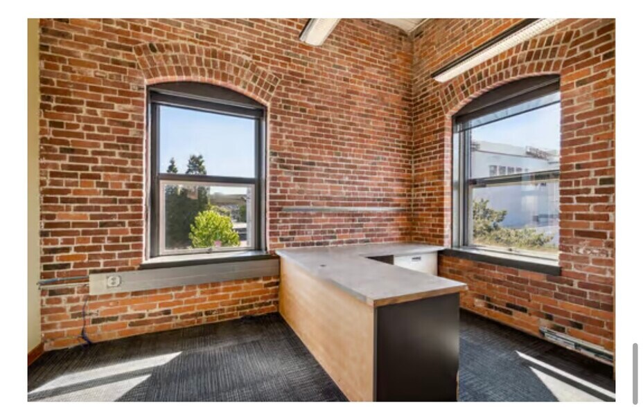 More Photos Of 101 E 26th St, Tacoma Office For Sale