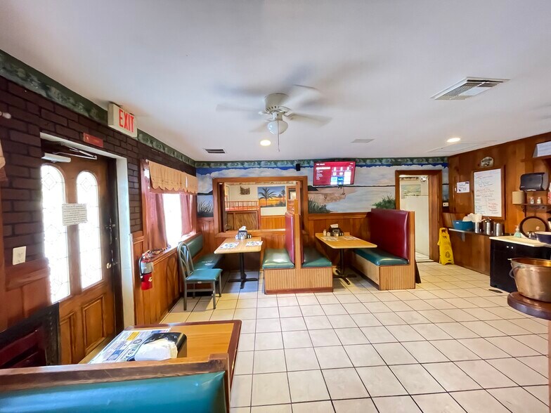 More Photos Of 736 E Hathaway Ave, Bronson Restaurant For Sale