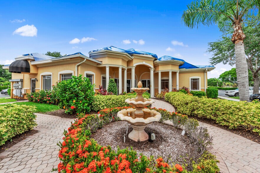 More Photos Of 3376 Woods Edge Cir, Bonita Springs Medical For Lease