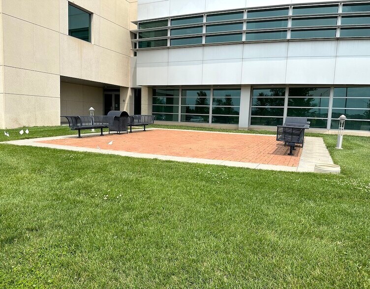 More Photos Of 3270 Folkways Blvd, Lincoln Office For Sale