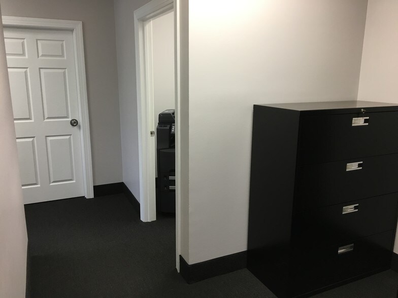 More Photos Of 9568 Kings Charter Dr, Ashland Loft Creative Space For Lease