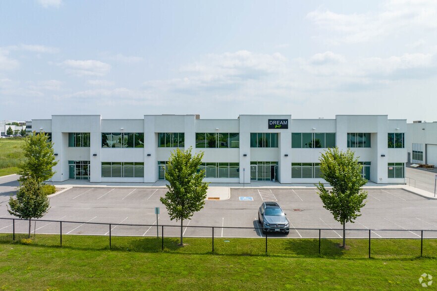 More Photos Of 190 Mostar St, Whitchurch-Stouffville Light Distribution For Lease