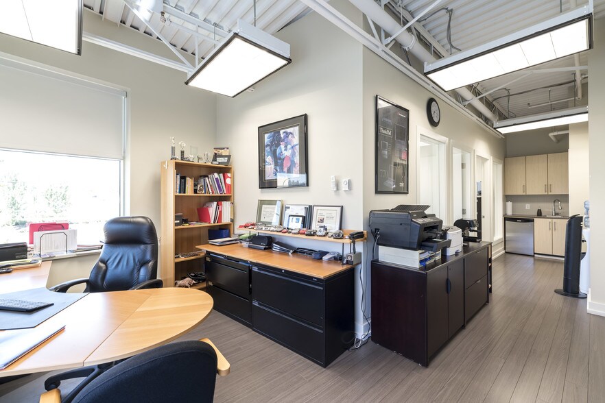 More Photos Of 618 E Kent Ave S, Vancouver Light Distribution For Sale