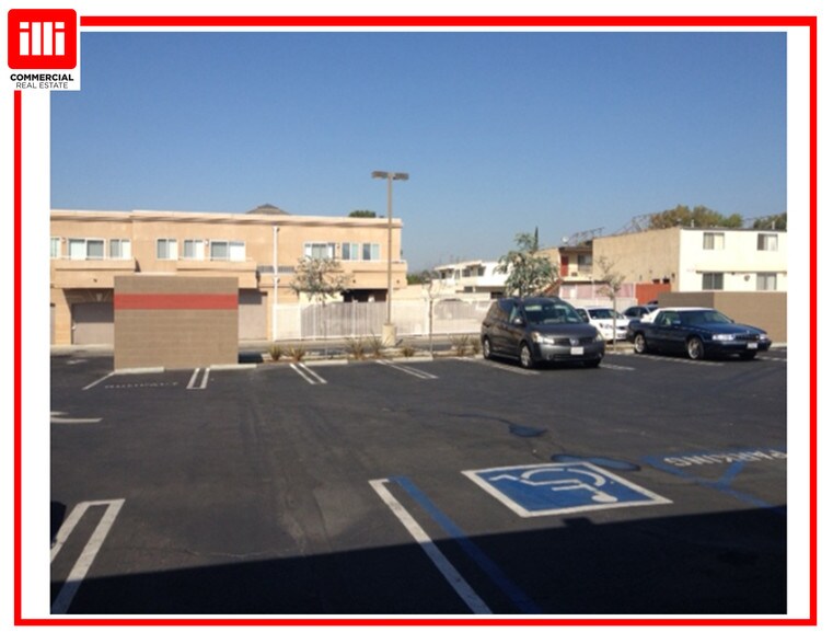 More Photos Of 9225-9233 Reseda Blvd, Northridge Storefront For Lease