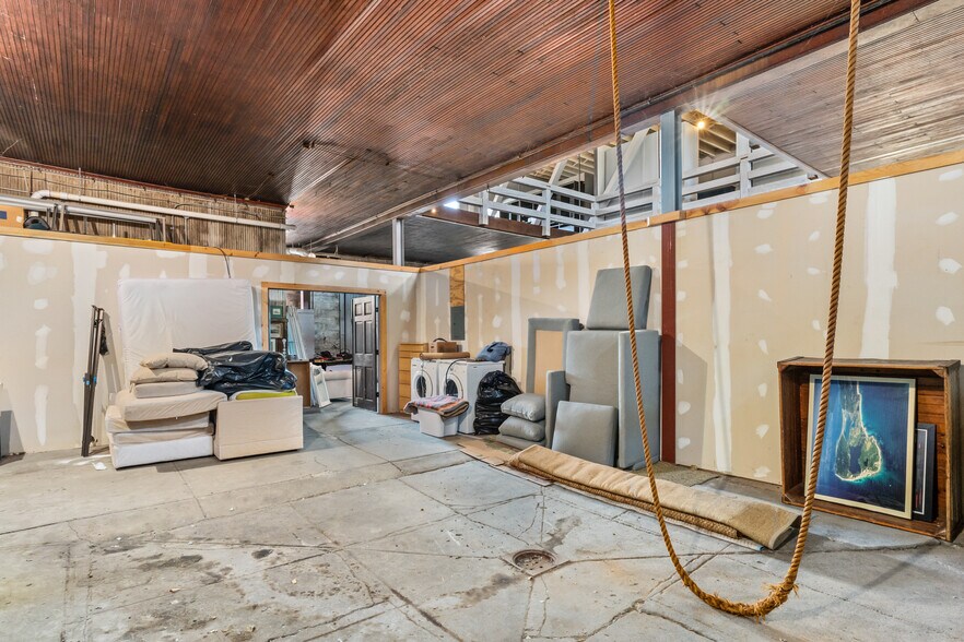 More Photos Of 705-707 Cherry Aly, Hudson Warehouse For Lease