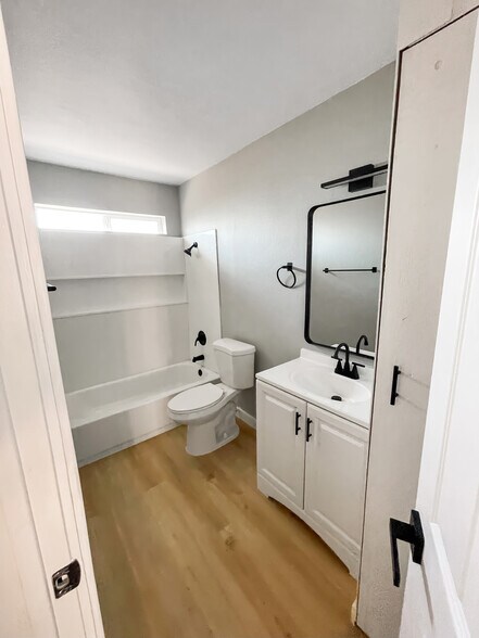 More Photos Of 1925 W Village Dr, Phoenix Multifamily For Sale