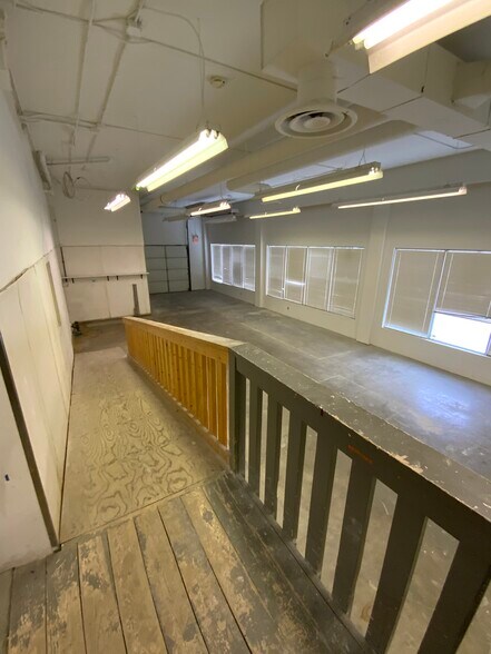 More Photos Of 2908 2nd Ave SE, Calgary Warehouse For Lease