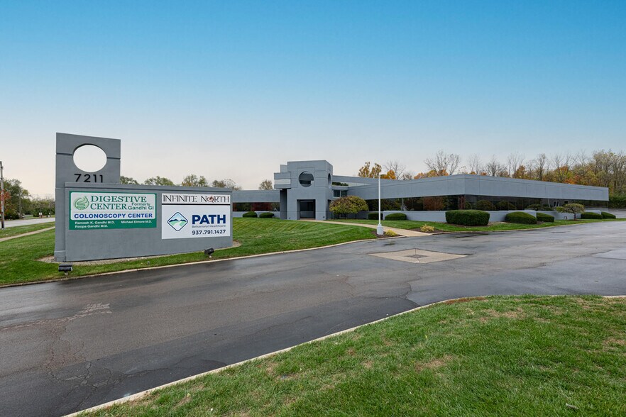 More Photos Of 7211 N Main St, Dayton Medical For Lease