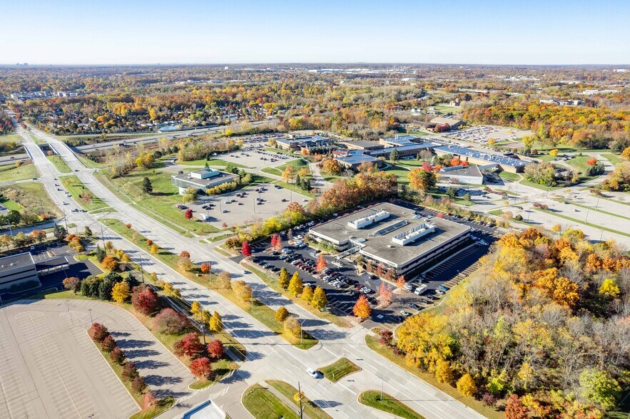More Photos Of 691 N Squirrel Rd, Auburn Hills Office For Lease