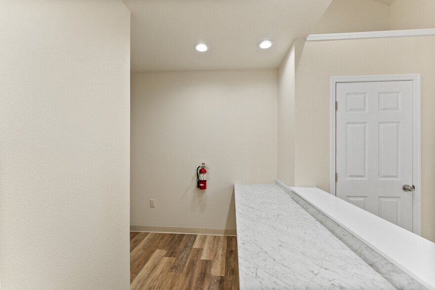 More Photos Of 132 NE Rifle Range St, Roseburg Apartments For Sale