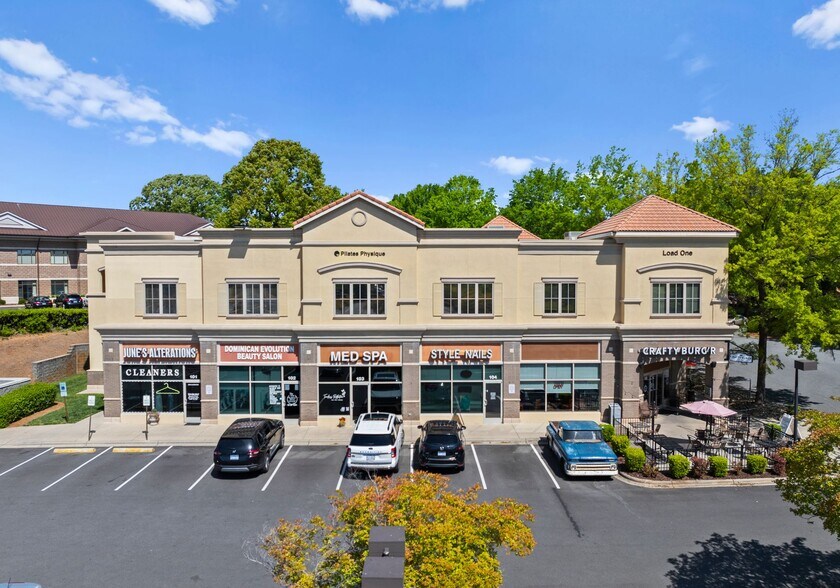 Primary Photo Of 17015 Kenton Dr, Cornelius Storefront Retail Office For Lease