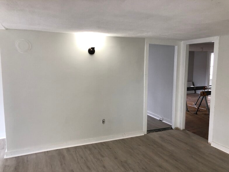 More Photos Of 774-776 S Main St, Plantsville Storefront Retail Office For Lease