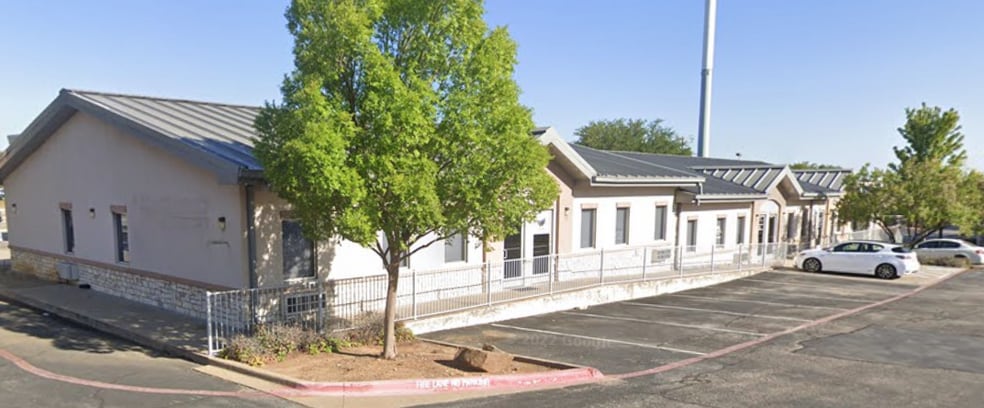 More Photos Of 4303 S Bowen Rd, Arlington Self Storage For Lease