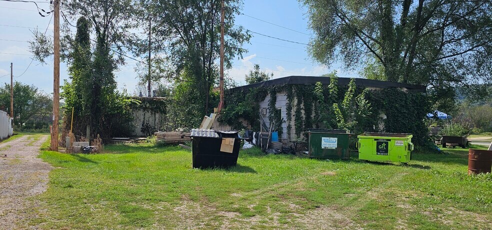 More Photos Of 207 Exchange st, Blue River Warehouse For Sale