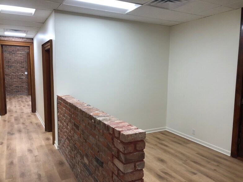 More Photos Of , Baton Rouge Office For Sale