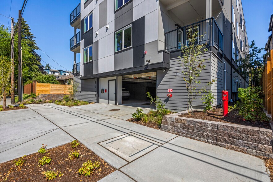 More Photos Of 2152 N 185th St, Shoreline Apartments For Sale