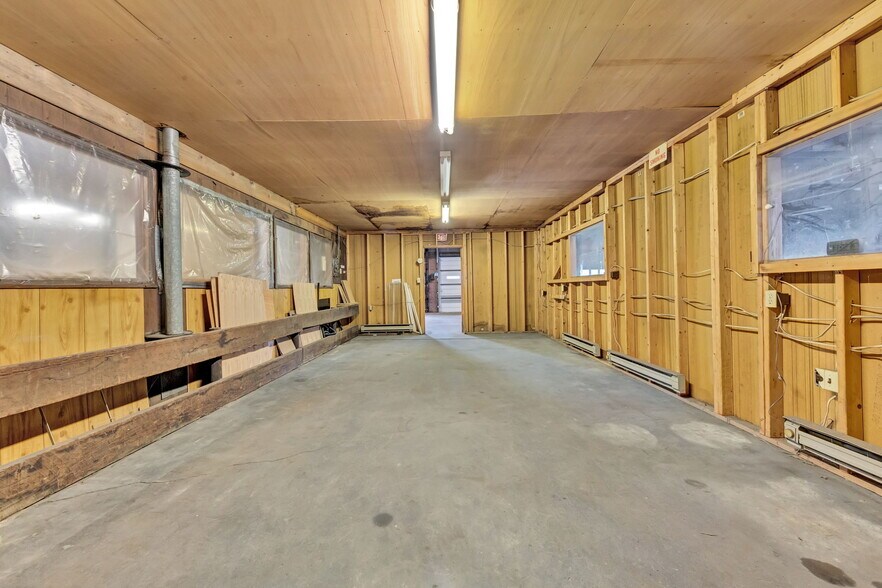 More Photos Of 98 Sproul St, McKees Rocks Truck Terminal For Sale