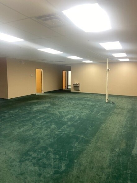 More Photos Of 91-101 Benbro Dr, Cheektowaga Warehouse For Lease
