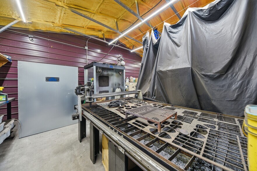 More Photos Of 518 Columbus Rd, Sealy Light Manufacturing For Sale