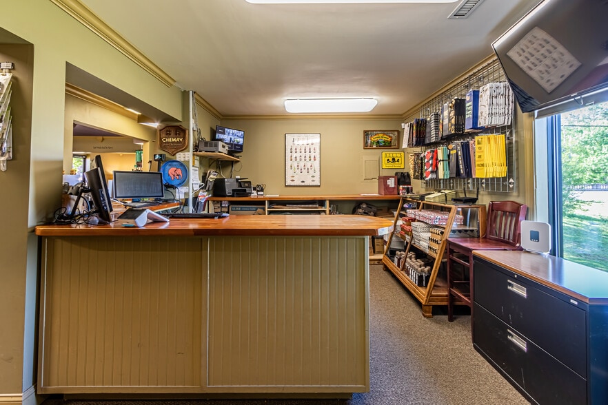 More Photos Of 1 N Marine Blvd, Jacksonville Storefront Retail Office For Sale