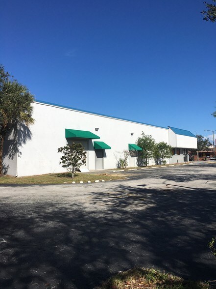 More Photos Of 725 S US Highway 1, Fort Pierce Freestanding For Lease