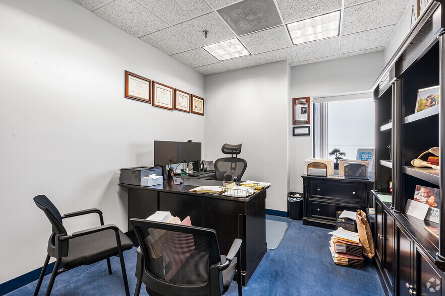 More Photos Of 255 Bank St, Waterbury Office For Sale