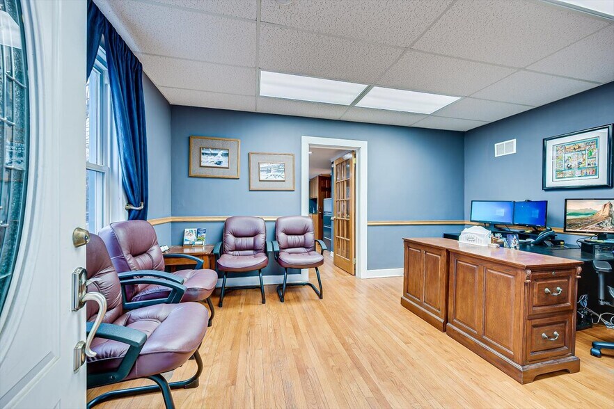 More Photos Of 27 N Main St, Marlboro Office For Sale