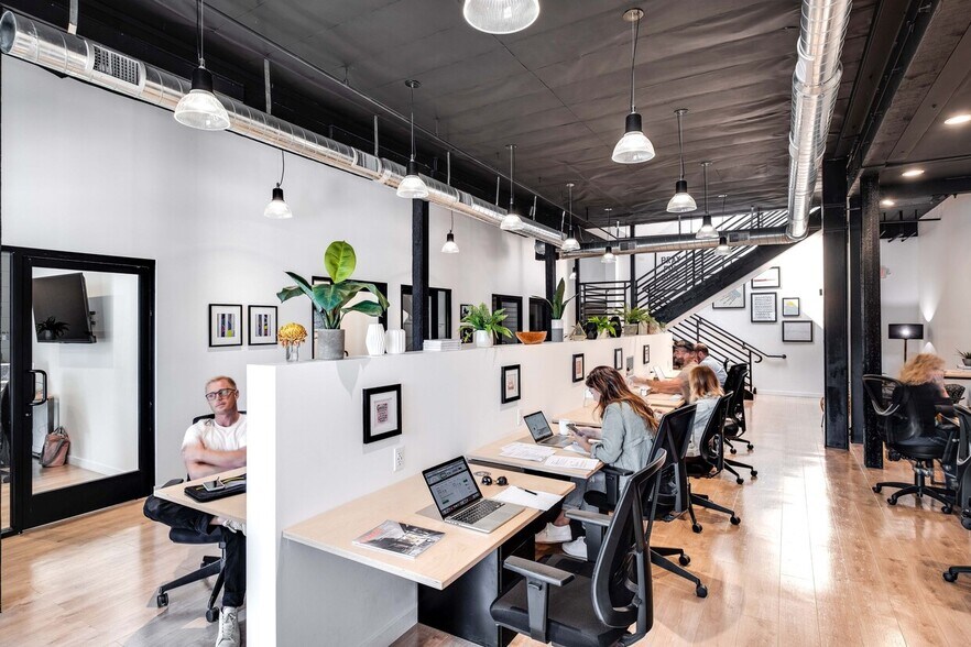 More Photos Of 2659 State St, Carlsbad Office For Sale
