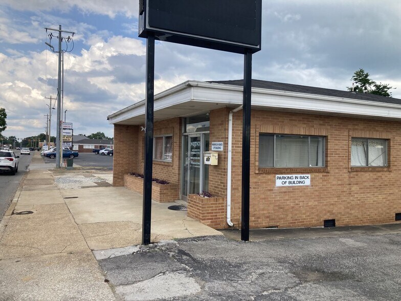 More Photos Of 207 E Gaines St, Lawrenceburg General Retail For Sale