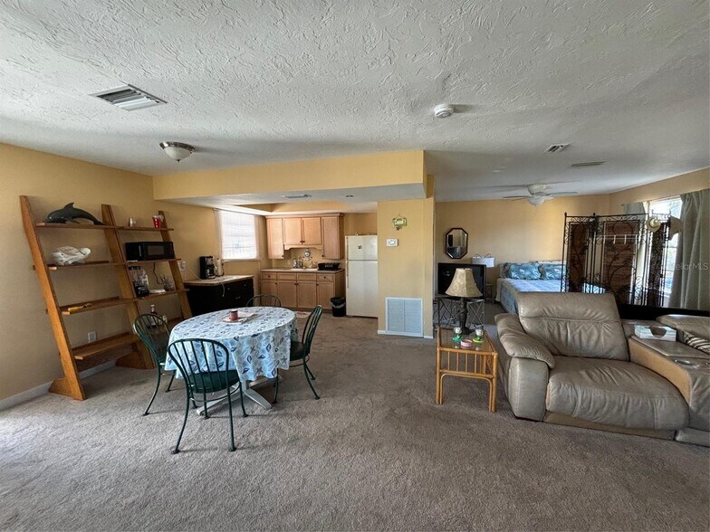 More Photos Of 3016 Avenue C, Holmes Beach Storefront Retail Residential For Sale