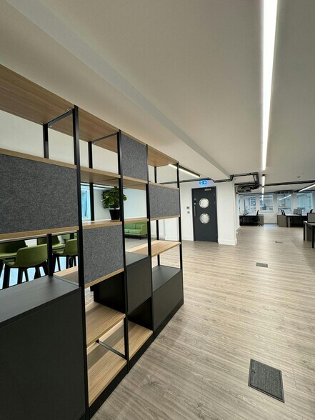 More Photos Of 16 St Clare St, London Office For Lease