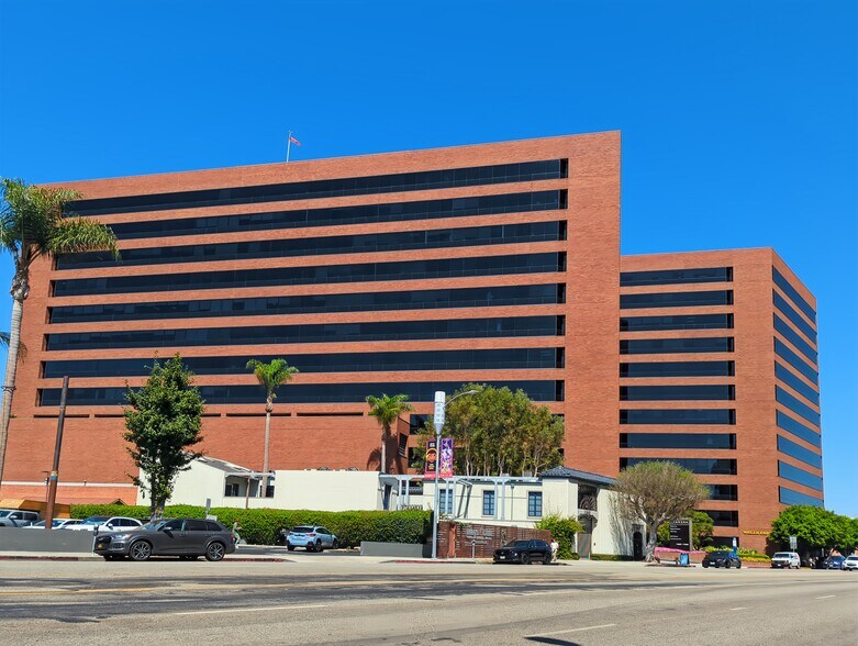More Photos Of 11845 W Olympic Blvd, Los Angeles Coworking Space