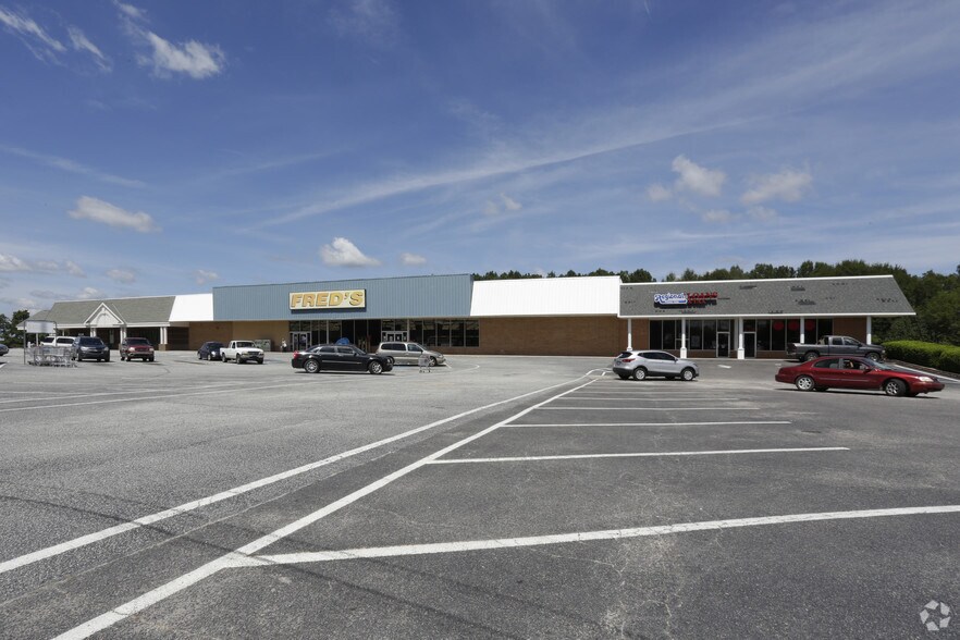 Primary Photo Of 225-229 Apple Square Plz, Edgefield Unknown For Lease