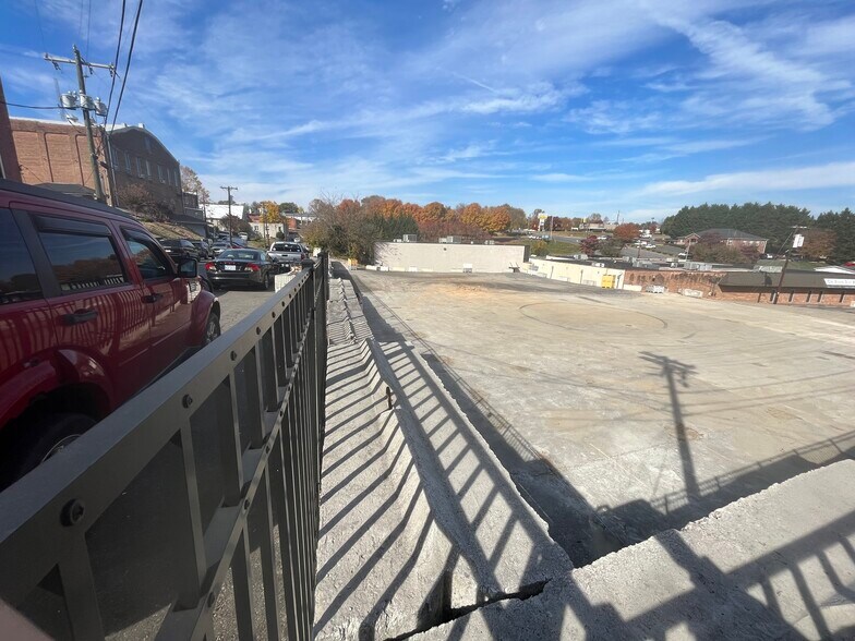 More Photos Of 207 E Oak St, Mount Airy Land For Sale