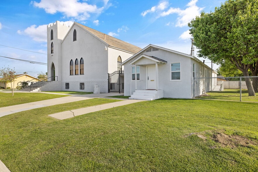 Primary Photo Of , Shafter Specialty For Sale