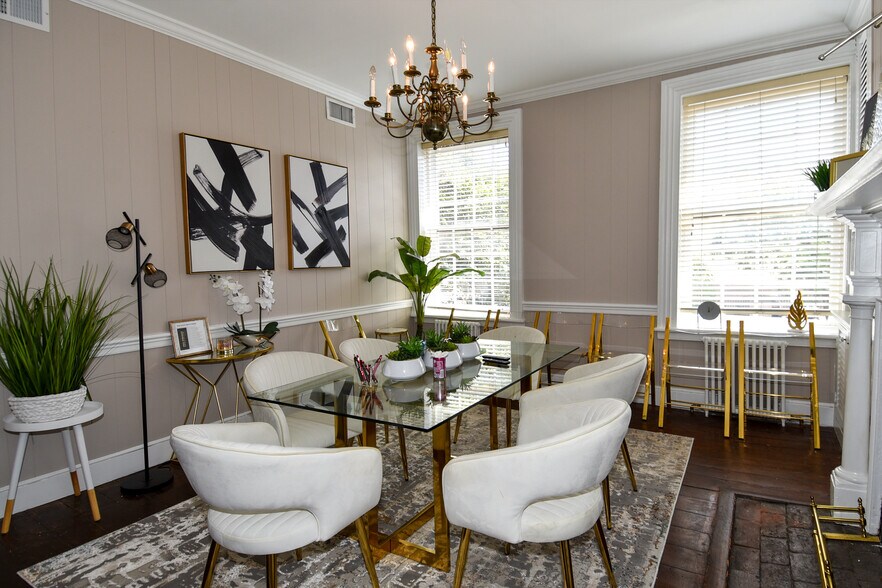 More Photos Of 109 S Fairfax St, Alexandria Office For Sale