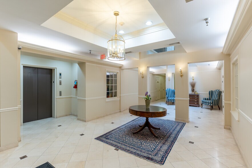 More Photos Of 228 S Washington St, Alexandria Loft Creative Space For Sale