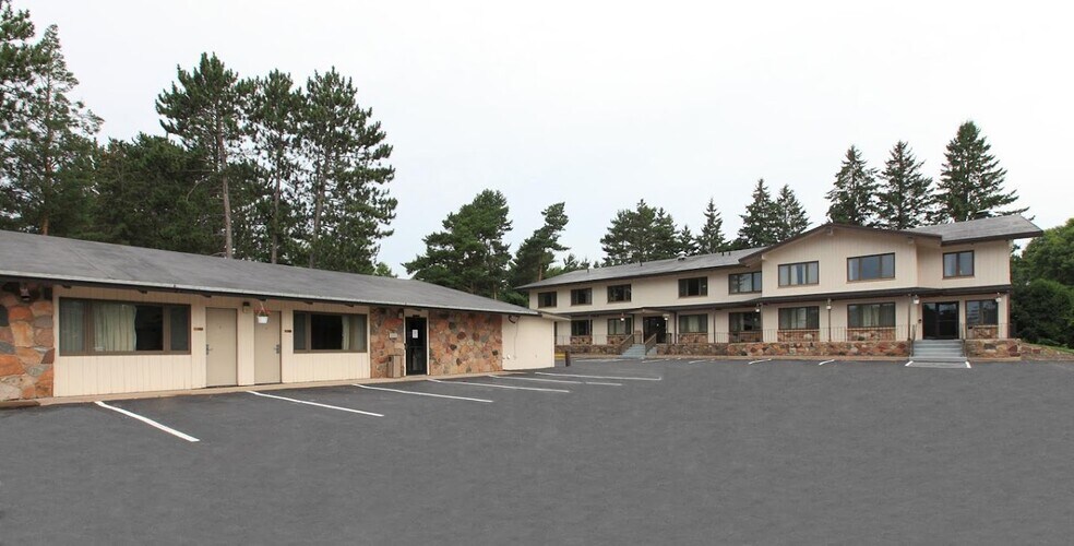 More Photos Of 325 Fire Monument Rd, Hinckley Hotel For Sale